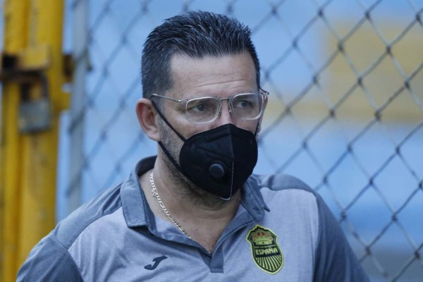 Belleza en el Morazán y Ramiro Rocca hizo su llegada a lo Neymar previo al derbi sampedrano