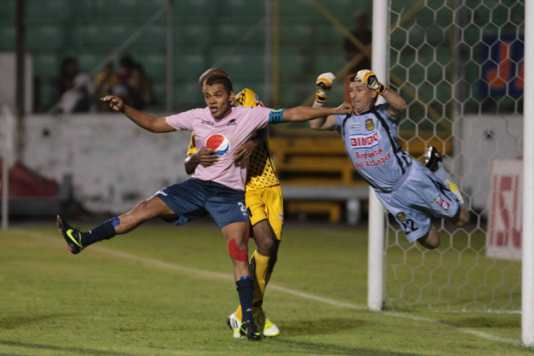 Clásico intenso entre Motagua y Real España