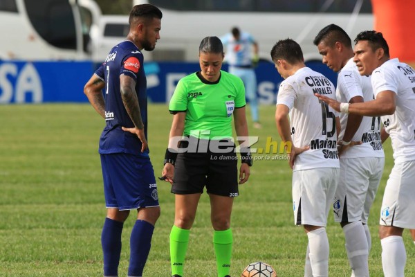 FOTOS: Así fue el debut de Melissa Pastrana en la Liga Nacional de Honduras