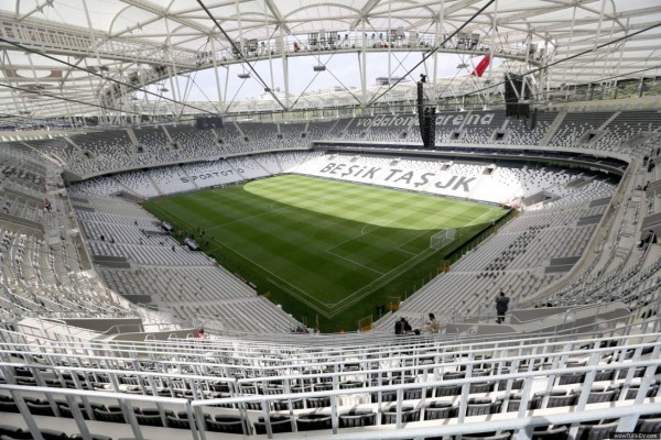 El increíble estadio del Besiktas, posible nueva casa de Andy Najar