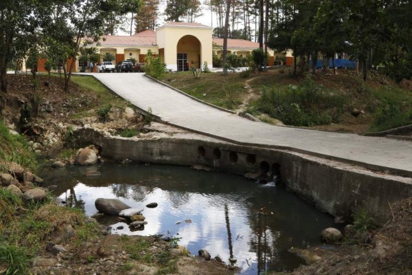 Así es la cancha sintética FIFA Pro en el Proyecto Gol de Siguatepeque