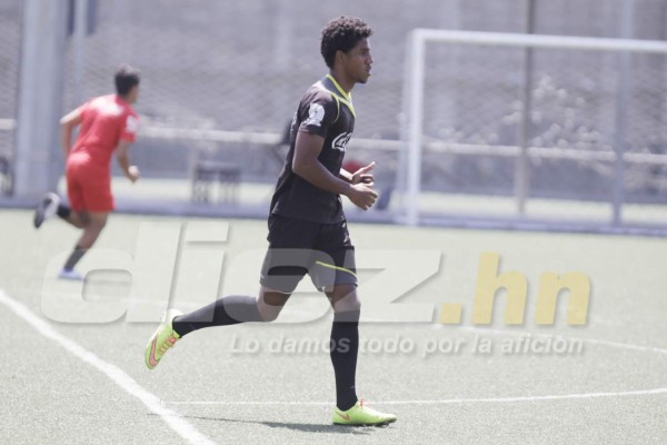 EN FOTOS: Así entrena el hijo de Carlos Pavón en Olimpia