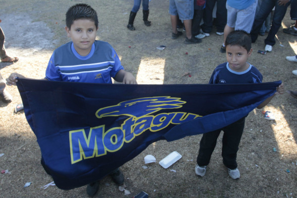 Ambiente en Choluteca en partido Motagua Real Sociedad.