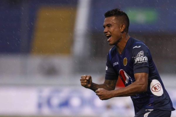 Carlos 'Chino' Discua celebra con gol su cumpleaños número 31