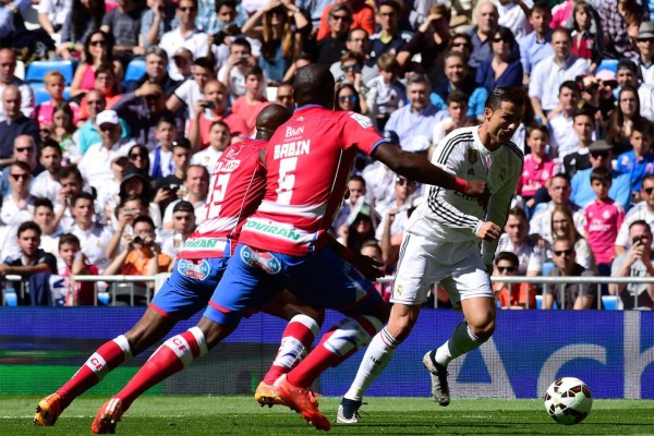 Real Madrid golea 9-1 a Granada y Cristiano Ronaldo hace historia