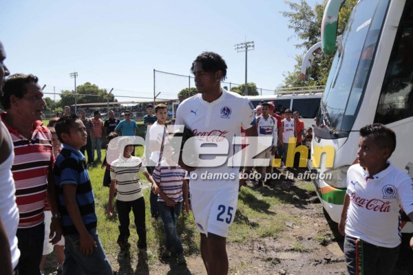 Locura en San Lorenzo por Costly y Olimpia ¡hasta la policía intervino!