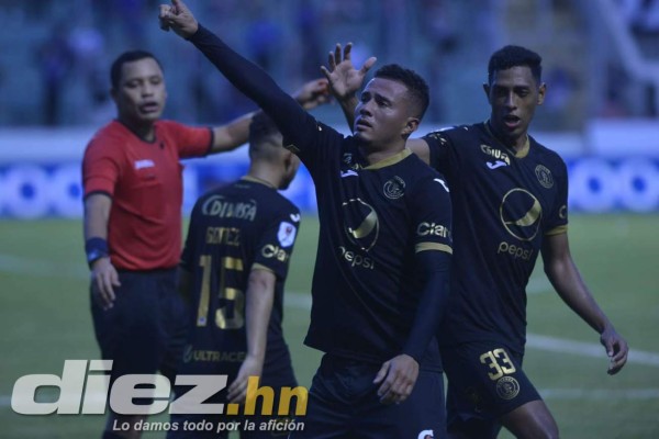 El clásico en imágenes: El festejo de Diego Vázquez y su 'look', Troglio sufrió y la furia de Félix