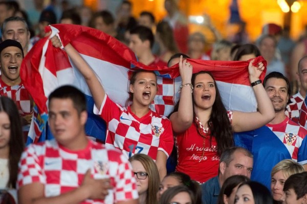 La belleza femenina se hizo presente el inicio del Mundial Brasil 2014.