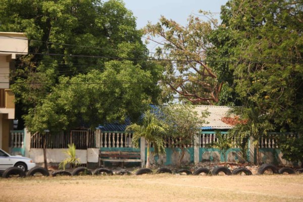 Cancha de tierra y gratos recuerdos: Así creció Bryan Acosta en La Ceiba