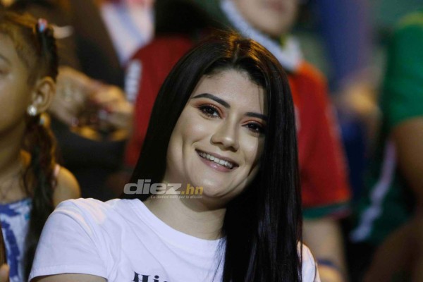 EN FOTOS: La primera vez de Coito en el Morazán; la celebración de Costly y las chicas bonitas