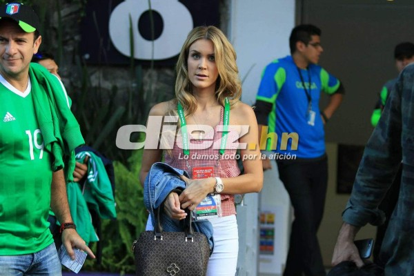 ¡Bellezas! Hasta actriz del Señor de los Cielos se fue al Azteca para el México-Honduras