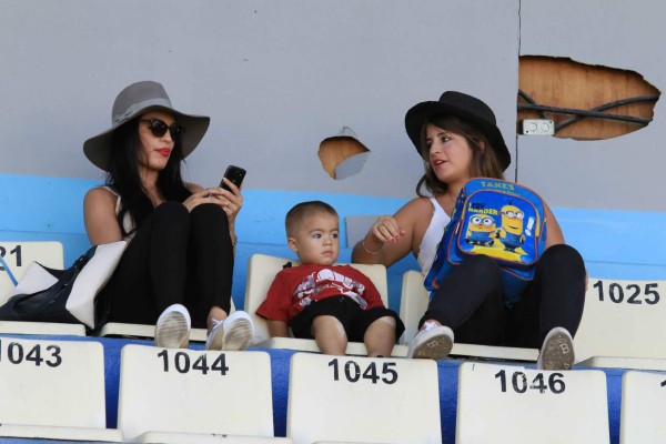 Las despampanantes chicas que adornaron la jornada dos de la Liga Nacional