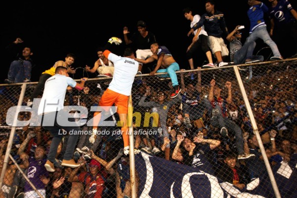 La afición motagüense celebra la #13.