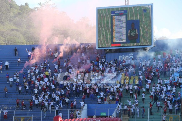 CURIOSAS: La pelea de Kevin Álvarez con Osman Madrid y el aguacero en el Puerto