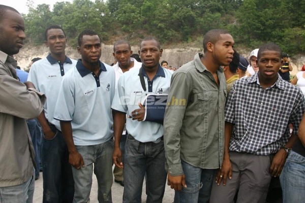 Del baúl de los recuerdos: La foto de Pacini, los futbolistas en el presidio y el contrato de Osman