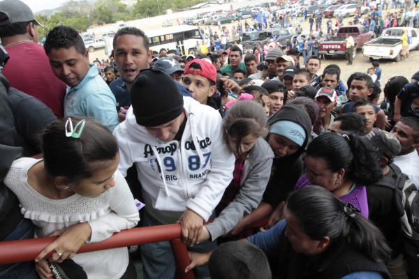 Otro llenazo en Comayagua, afición del Motagua respondió