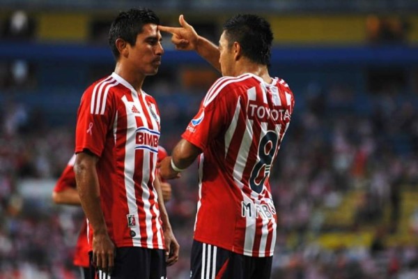 Las 10 imágenes más polémicas en el fútbol y la historia detrás de ellas