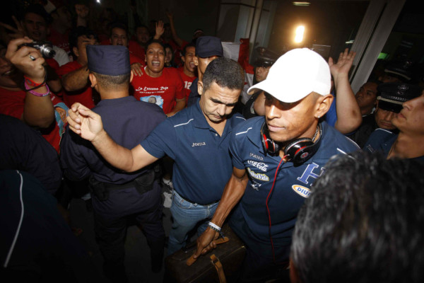El color en Panamá tras la llegada de Honduras.