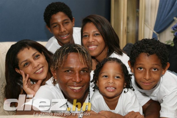 La trayectoria de Carlos Pavón en imágenes