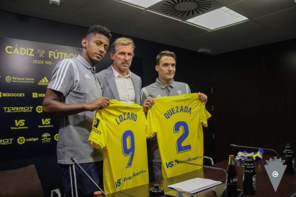 Con la '9' y gran dominio del balón: Así fue presentado el 'Choco' Lozano por el Cádiz de España