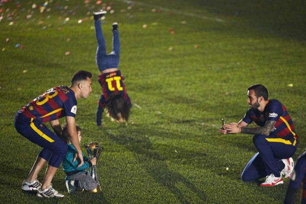 Barcelona celebró su doblete con una gran fiesta en el Camp Nou
