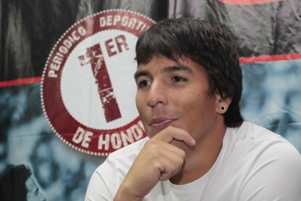 Tilguath y Rosano jugadores de Olimpia en DIEZ