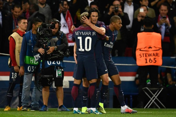 Curiosas y lo que no viste: Reconciliación Neymar-Cavani y el reclamo de la afición del Bayern