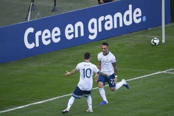 NO SE VIO EN TV: La reverencia a Messi, el sufrimiento argentino y el show de Mateo, el hijo de la 'Pulga'