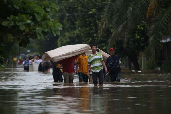 Las desgarradoras imágenes que ha dejado las inundaciones en Honduras