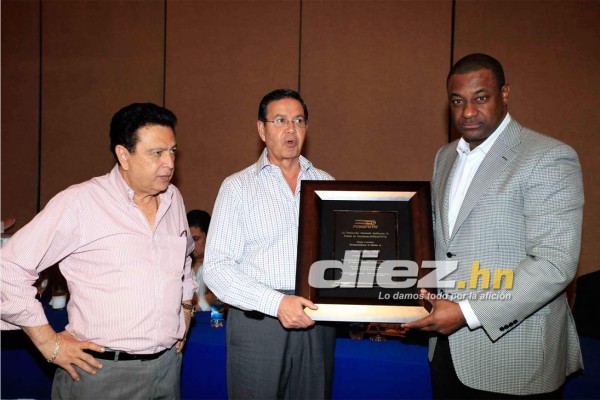 Imágenes de las diferentes visitas de Jeffry Webb a Honduras