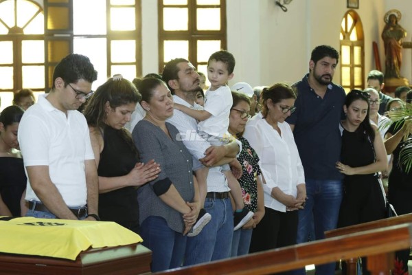 El doloroso y último adiós a Hernán García rodeado de familia, amigos y gente de fútbol