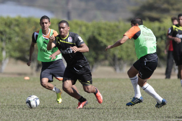 Héctor Vargas preparara nuevo planteamiento para enfrentar a Vida