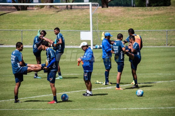 ¿Hubo dron espía? Eddie Hernández entrena de esta forma en Australia