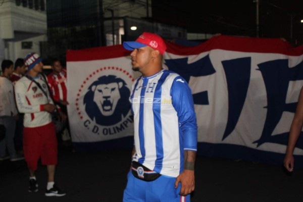 Nunca estarán solo: Olimpistas arropan en masa a su equipo para juego ante Saprissa