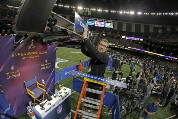 Se calienta el Super Bowl.