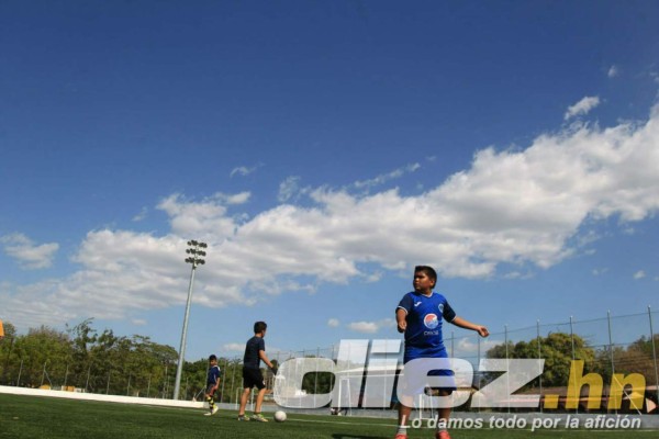 Las cinco canchas de fútbol 11 que son sintéticas en Choluteca