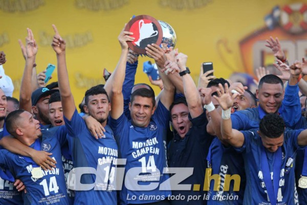 ¡JÚBILO! Los motagüenses se tomaron Puerto Cortés celebrando la copa 14