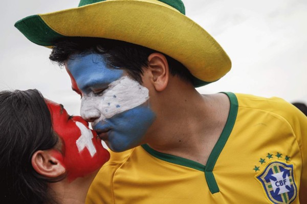 Los Mejores 'BESOS” del Mundial Brasil 2014