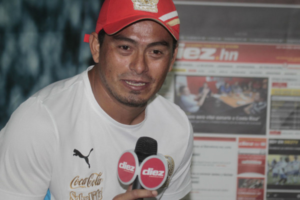 Tilguath y Rosano jugadores de Olimpia en DIEZ