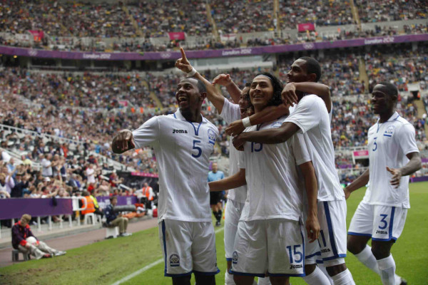Roger Espinoza y sus grandes momentos en su carrera, MLS, Selección