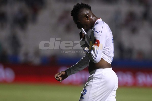 CURIOSAS: La pelea de Kevin Álvarez con Osman Madrid y el aguacero en el Puerto