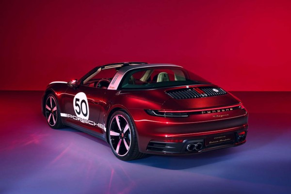 Lo presume en Instagram: Zlatan Ibrahimovic cumple 39 años y se regala un auto espectacular