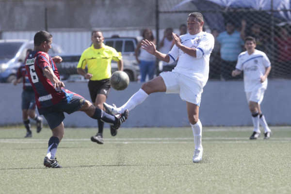 El Olimpia se conoró campeón de la Liga Central de Veteranos