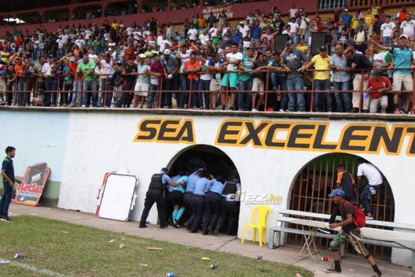 NO VISTE EN TV: Pasillo, pelea de kinesiólgos y el mensaje de Erick Andino