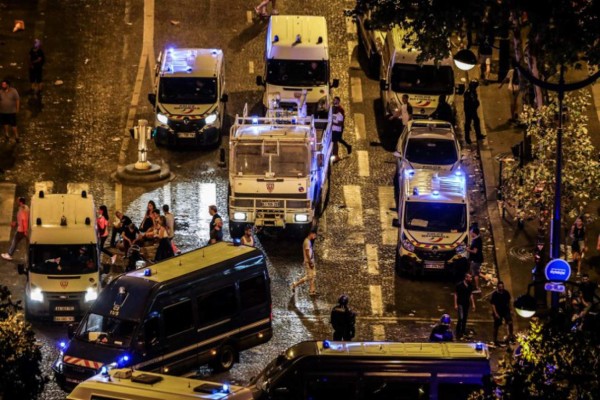 Impactantes fotos: París acaba con actos vandálicos en festejos por Mundial de Rusia