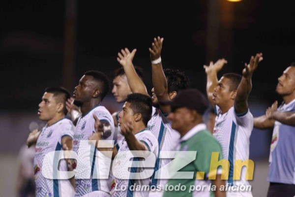 EN FOTOS: La inédita e increíble celebración de Platense y la amargura en Real España