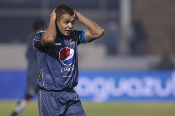 Motagua venció 3-2 al Real España y se clasificó a las semifinales