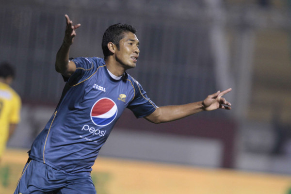 Motagua venció 3-2 al Real España y se clasificó a las semifinales