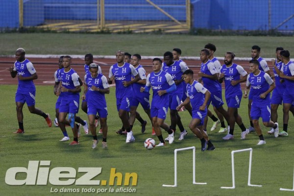 Llegan más jugadores, Quioto es noticia y quién es la bella chica: Así fue el entreno de Honduras