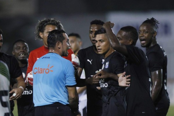 Legionario con nuevo club y Motagua iría por Juan Ramón y Real España es noticia